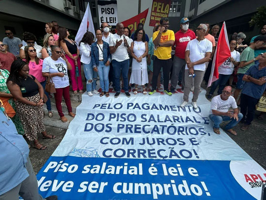 Trabalhadores da rede estadual de educação da Bahia decidem fazer nova paralisação na próxima segunda-feira (20) e terça (21)