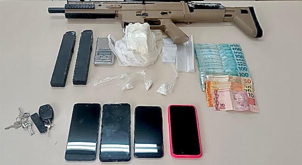 SERRINHA - Homem é preso por tráfico de drogas e porte ilegal de arma 
