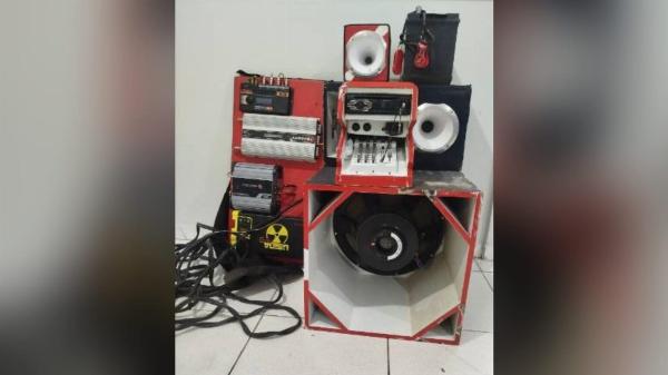 SERRINHA - Casal é conduzido à delegacia após desacato e perturbação do sossego no bairro Vista Alegre